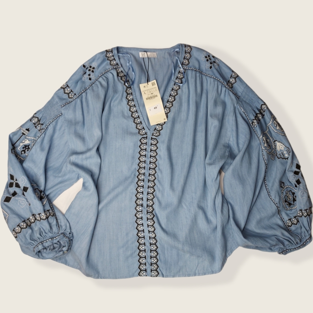 Light Blue Embroidered V-Neck Women's Top - Picture 3 of 13